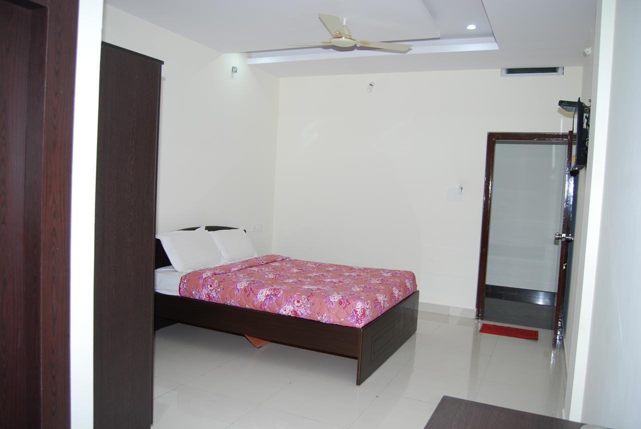 Pratham Residency Hotel Mysore Esterno foto