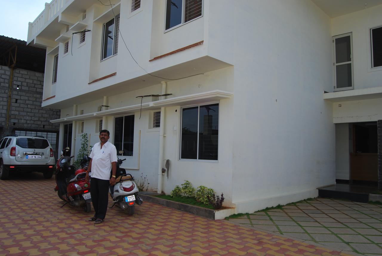 Pratham Residency Hotel Mysore Esterno foto