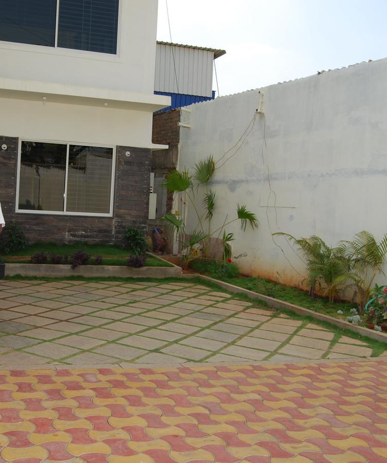 Pratham Residency Hotel Mysore Esterno foto