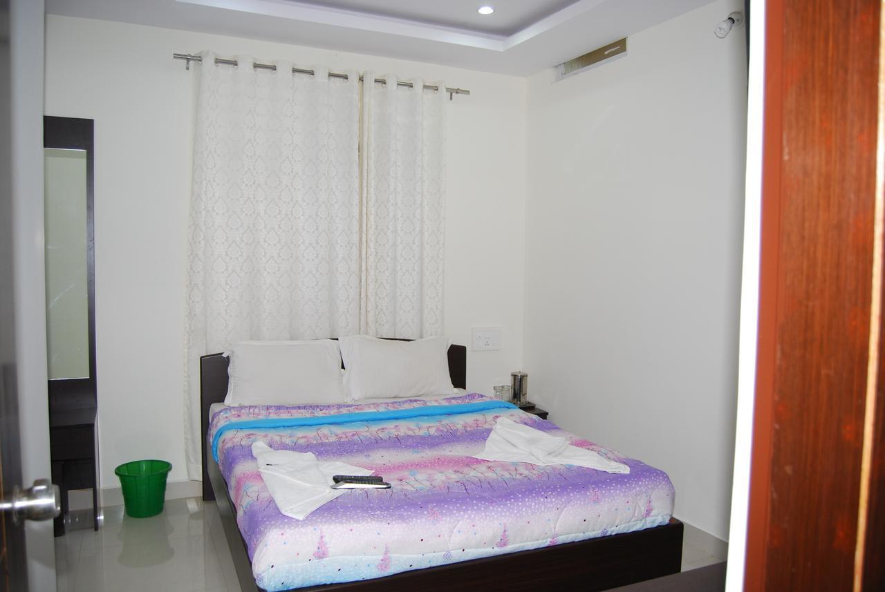 Pratham Residency Hotel Mysore Esterno foto