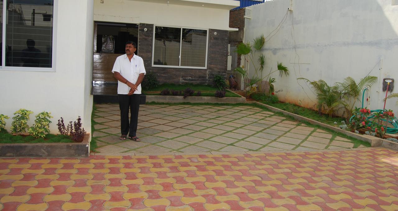 Pratham Residency Hotel Mysore Esterno foto